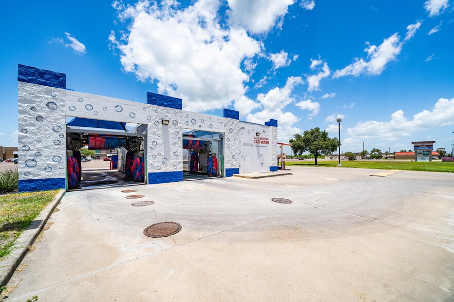 More Photos Of 2393 S Brahma Blvd, Kingsville Specialty For Sale