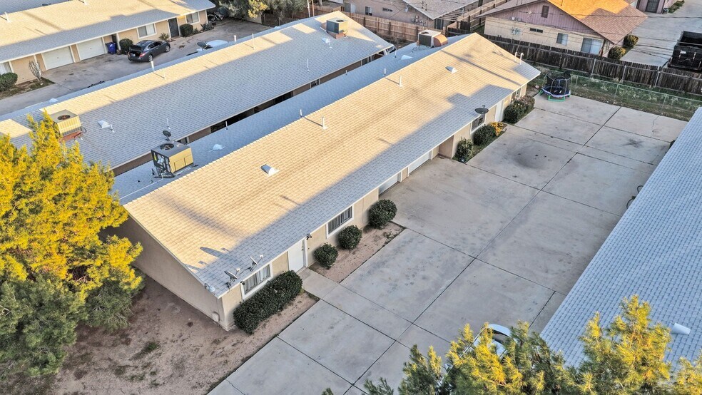 Primary Photo Of 14015 Spruce St, Hesperia Apartments For Sale