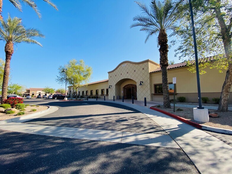 More Photos Of 16611 S 40th St, Phoenix Medical For Lease