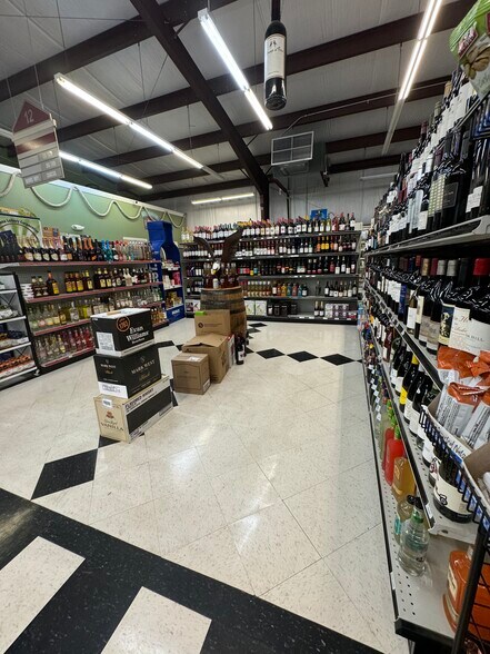 More Photos Of 9421 S Hwy 165, Woodworth Service Station For Sale