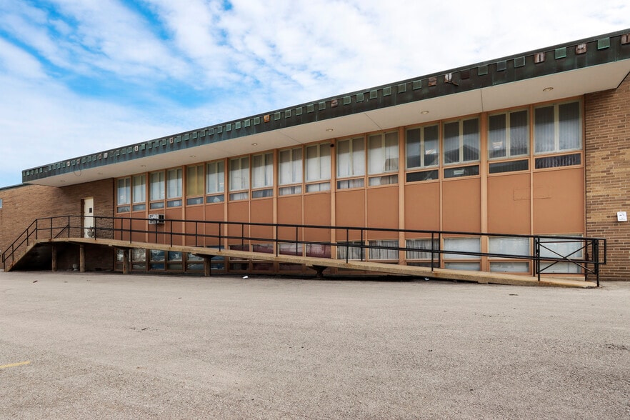 More Photos Of 2006 60th St, Kenosha Religious Facility For Sale