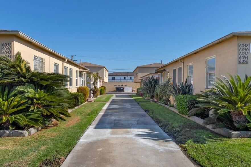 Primary Photo Of 6036 10th Ave, Los Angeles Apartments For Sale