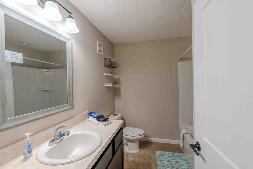 More Photos Of 3145 Ravines Rd, Middleburg Apartments For Sale