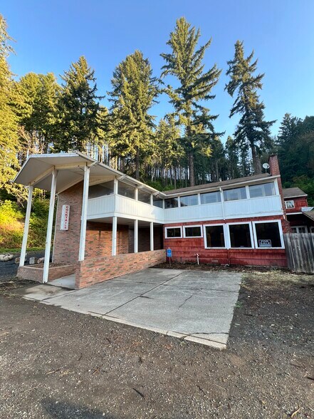 More Photos Of 45441 McKenzie Hwy, Leaburg Restaurant For Sale