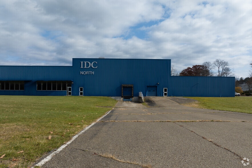 More Photos Of 200 Murray Dr, Warren Unknown For Lease