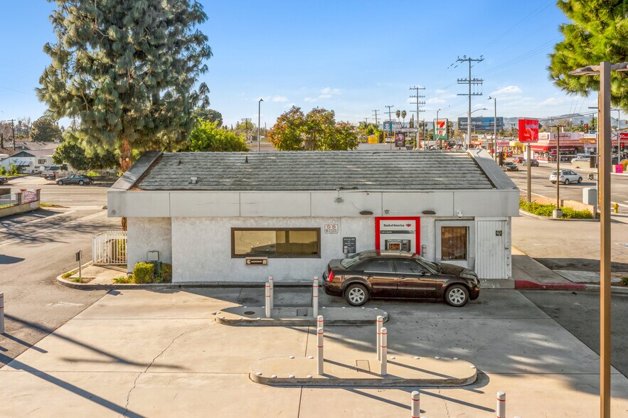 More Photos Of 17650 Saticoy St, Van Nuys Bank For Sale