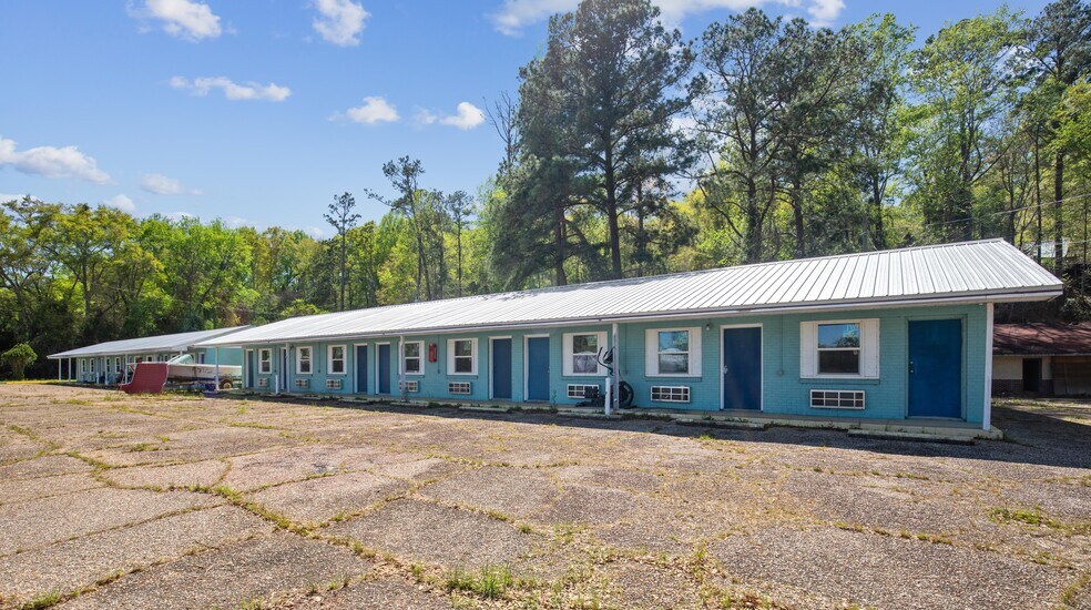 More Photos Of 1010 N Eufaula Ave, Eufaula Hotel For Sale