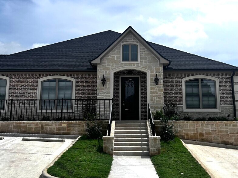 More Photos Of 7222 Crosswater Ave, Tyler Unknown For Lease
