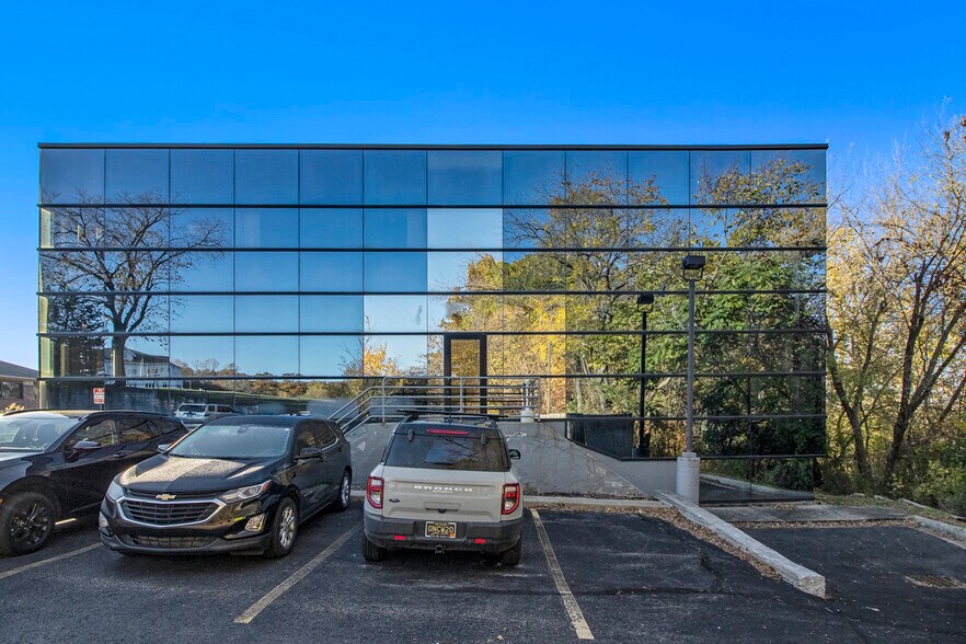 More Photos Of 42450 W 12 Mile Rd, Novi Medical For Lease