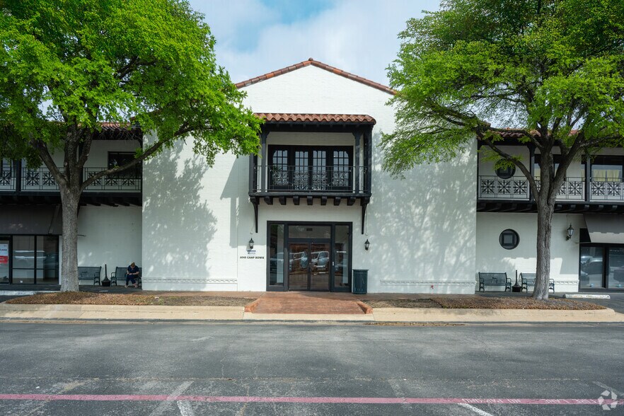 More Photos Of 6040 Camp Bowie Blvd, Fort Worth Freestanding For Lease