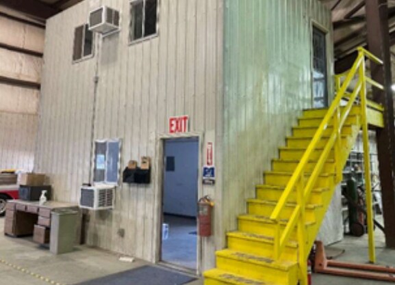 More Photos Of 555 N Center St, Casper Service For Sale