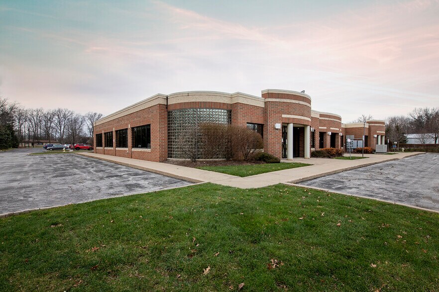 More Photos Of 29065 Clemens Rd, Westlake Office For Lease