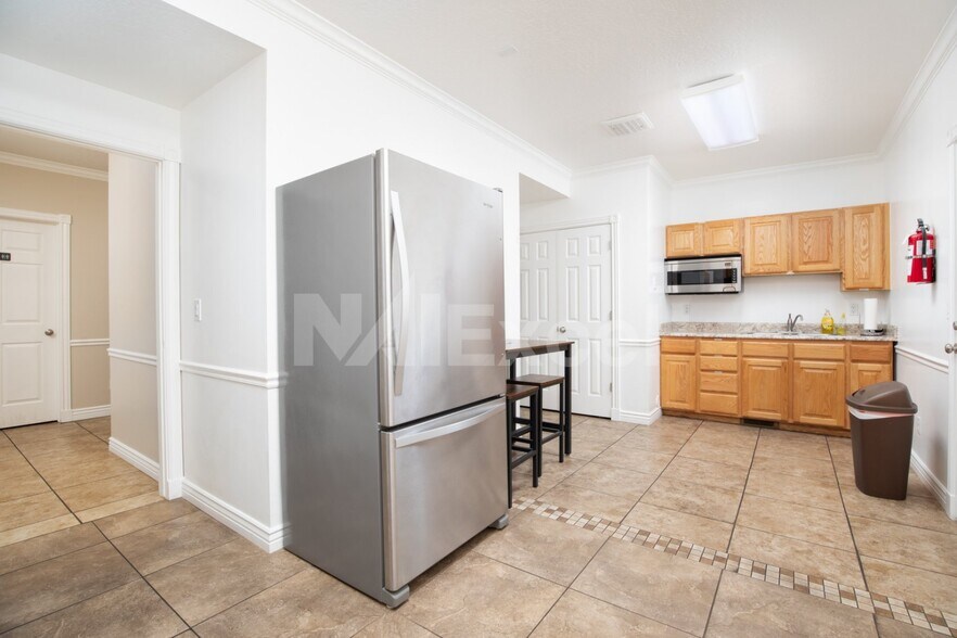 More Photos Of 214-216 N Orem Blvd, Orem Loft Creative Space For Lease