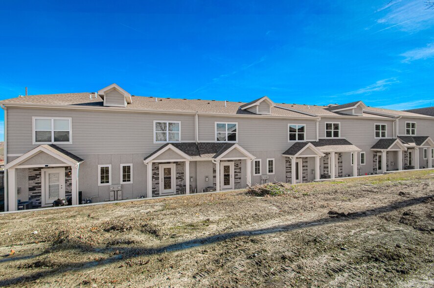 More Photos Of 1094 N Findley St, Olathe Apartments For Sale