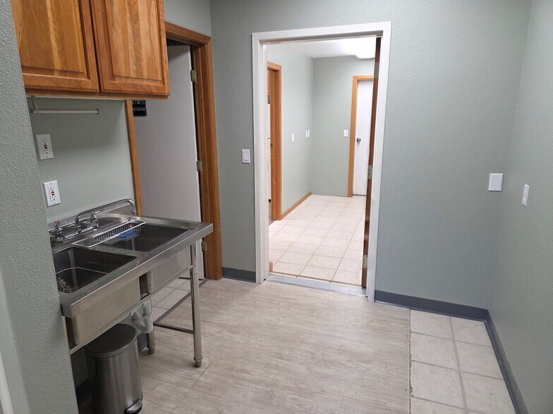 More Photos Of 866-870 W Hayden Ave, Hayden Office For Lease