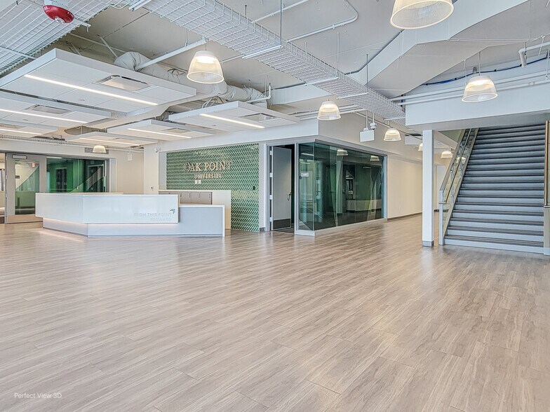 More Photos Of 2122 York Rd, Oak Brook Medical For Sale