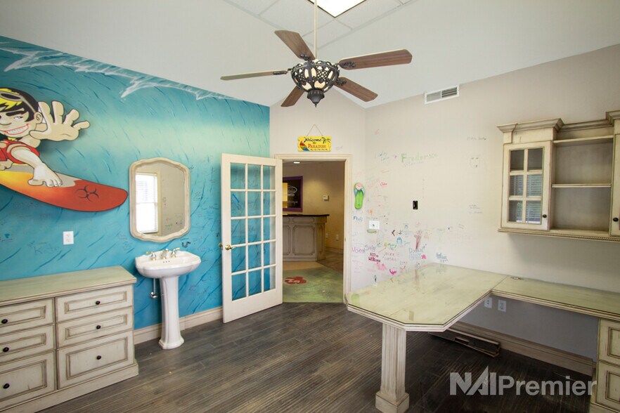 More Photos Of 2505 E 3300 S, Salt Lake City Office For Sale