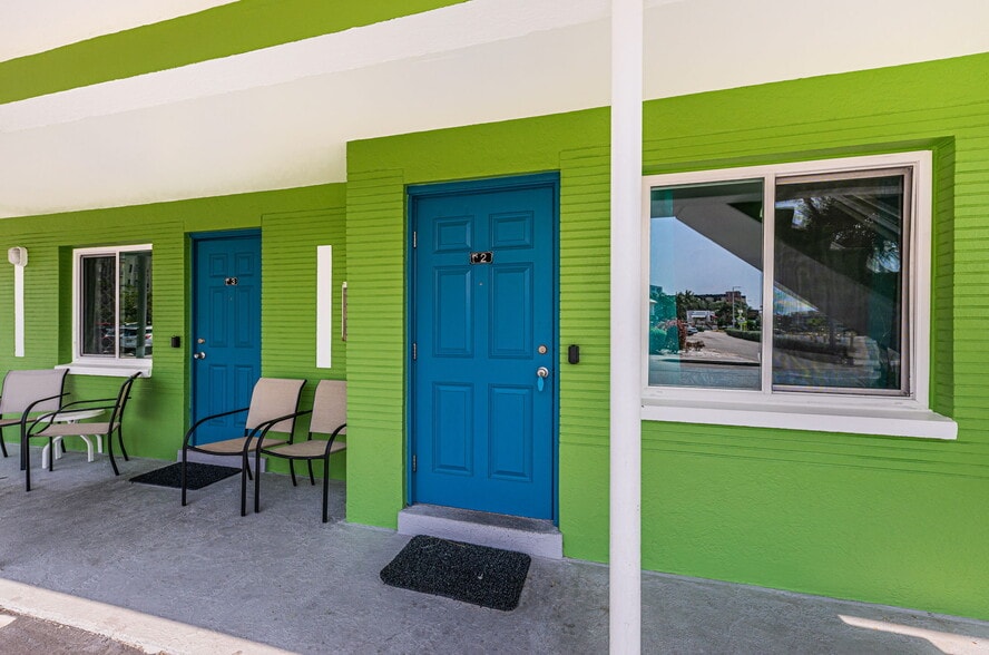 More Photos Of 12100 Gulf Blvd, Treasure Island Hotel For Sale