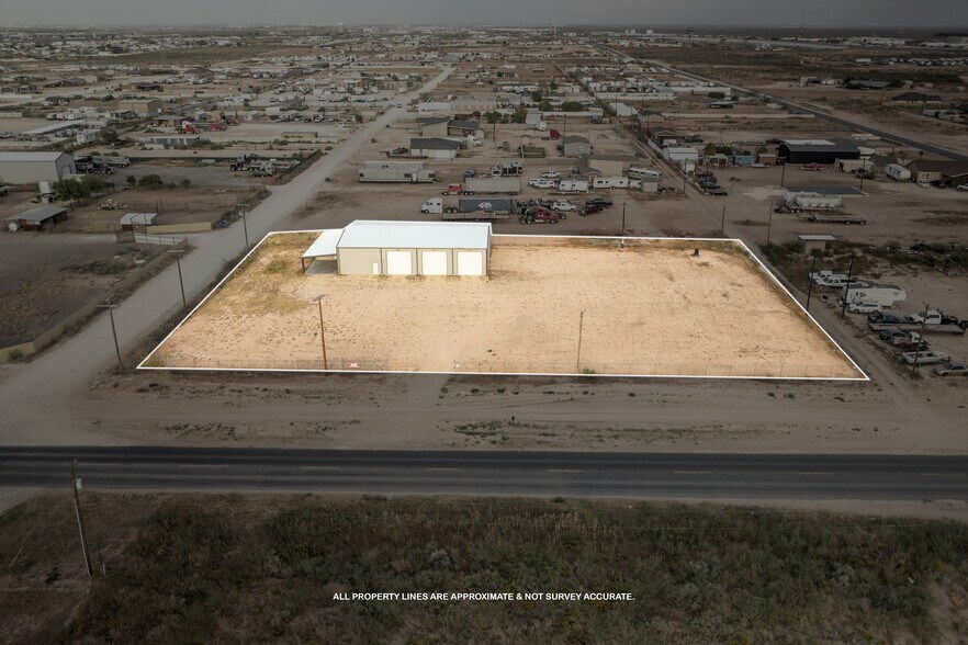 More Photos Of 1701 S Knox Ave, Odessa Warehouse For Lease