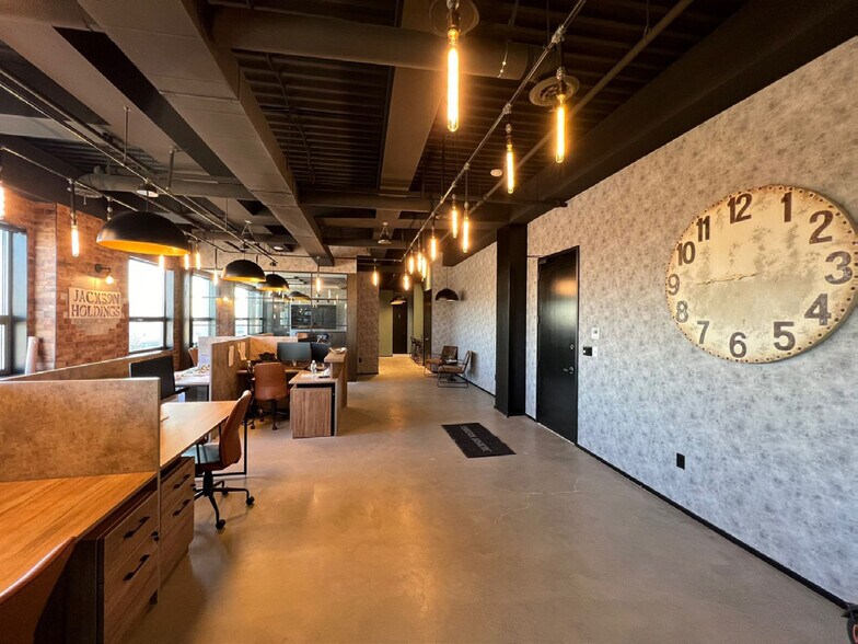 More Photos Of 2250 59th St, Brooklyn Office For Lease