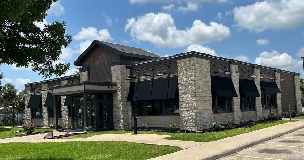 More Photos Of 2110 S 6 Hwy, Houston Restaurant For Lease