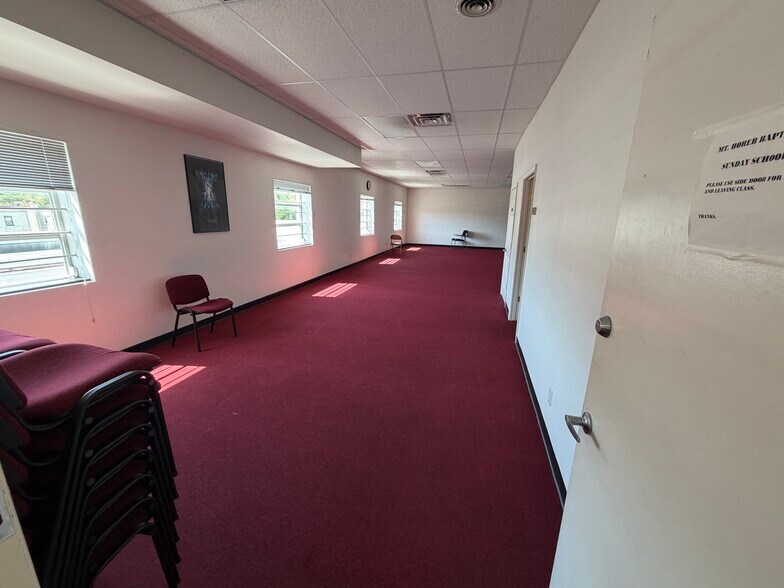 More Photos Of 3015 Earl Pl NE, Washington Office For Lease