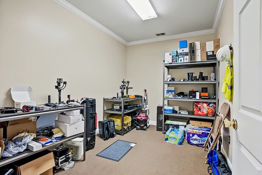 More Photos Of 188 Ben Burton Cir, Bogart Office For Sale