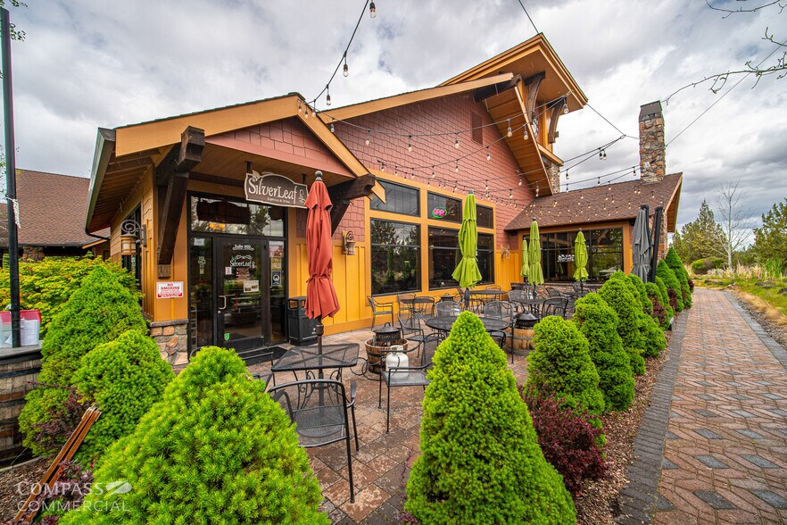 More Photos Of 7535 Falcon Crest Dr, Redmond Restaurant For Sale