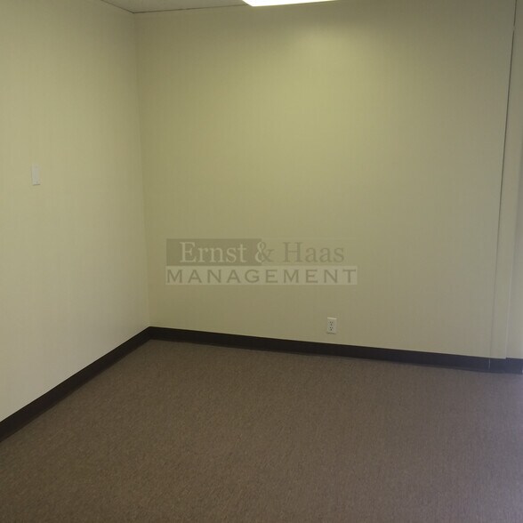 More Photos Of 3646 Long Beach Blvd, Long Beach Loft Creative Space For Sale