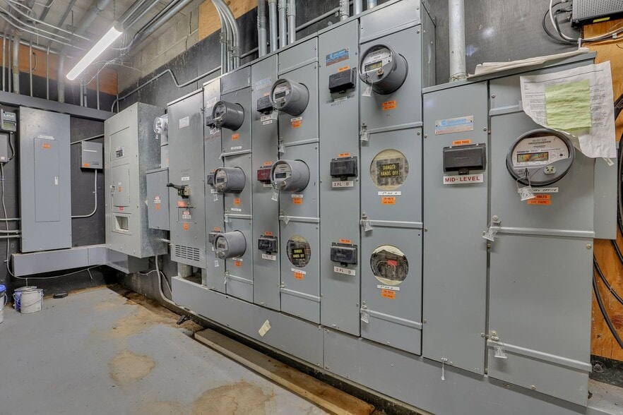 More Photos Of 67 Prospect Ave, West Hartford Medical For Sale