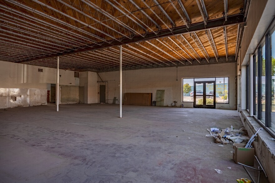 More Photos Of 200 N Florence St, Casa Grande Storefront For Sale