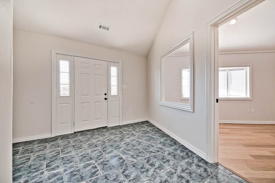 More Photos Of 2442 Heritage Pkwy, Prairie Grove Office For Lease