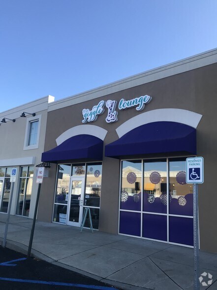 More Photos Of 22 Clifton Country Rd, Clifton Park Unknown For Lease