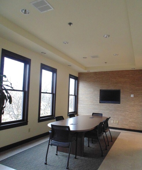 More Photos Of 50 SW Pine St, Portland Office For Lease