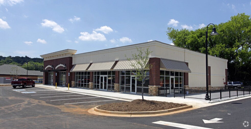 More Photos Of 100 N Cedar Bluff Rd, Knoxville Unknown For Lease