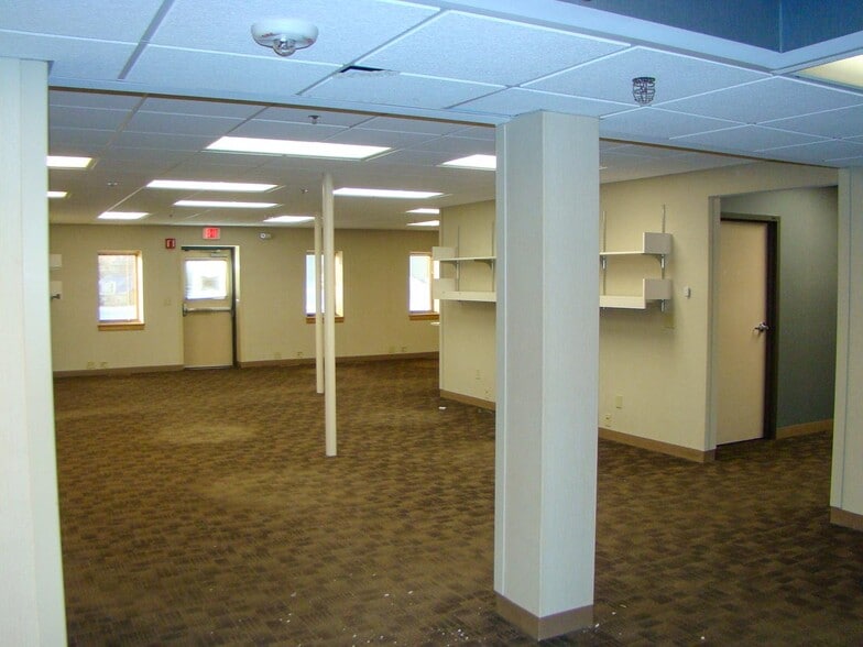More Photos Of 112 7th St NE, Rochester Medical For Lease