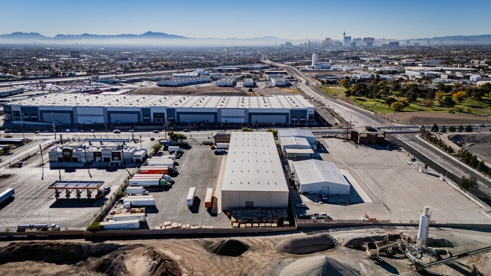 More Photos Of 600 E Cheyenne Ave, North Las Vegas Warehouse For Sale