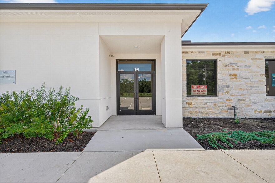 More Photos Of 13803 Madera Run, Humble Office For Lease
