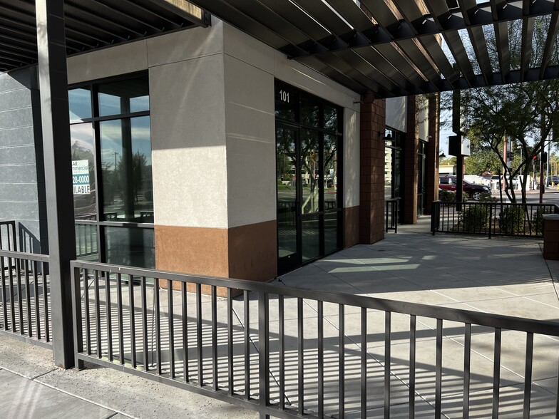 More Photos Of 2535 N Central Ave, Phoenix Freestanding For Lease