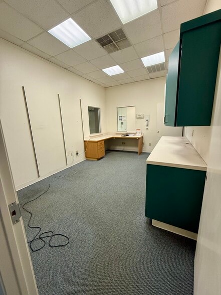 More Photos Of , Lindale Office For Sale