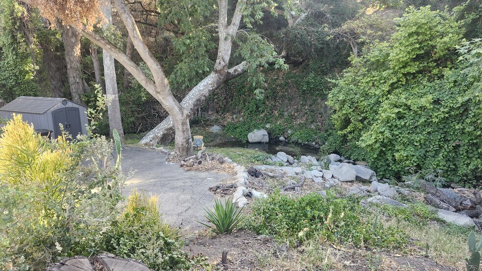 More Photos Of 2809 S Mission Rd, Fallbrook Freestanding For Lease