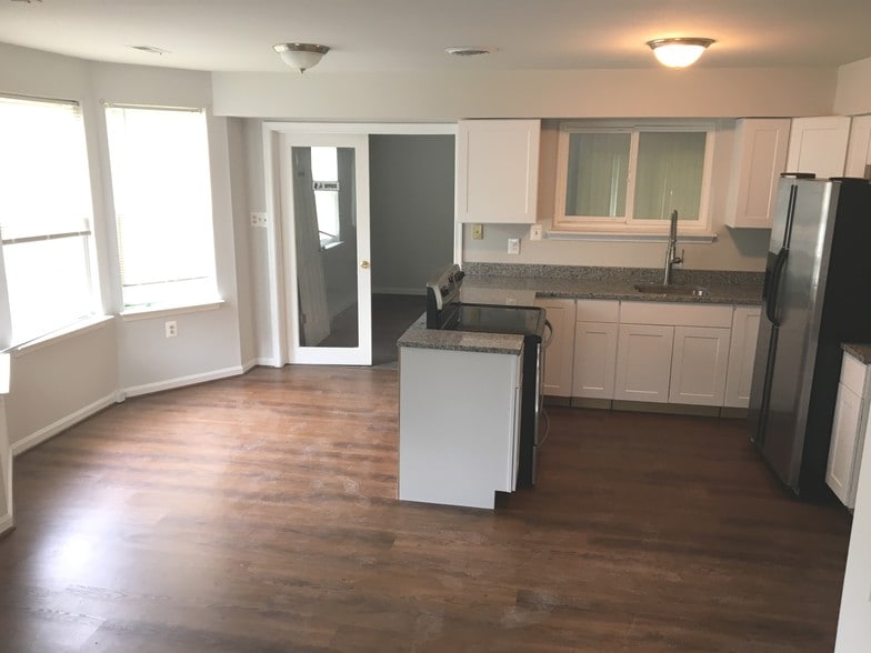 More Photos Of 7731 West Dr, Glen Burnie Assisted Living For Sale
