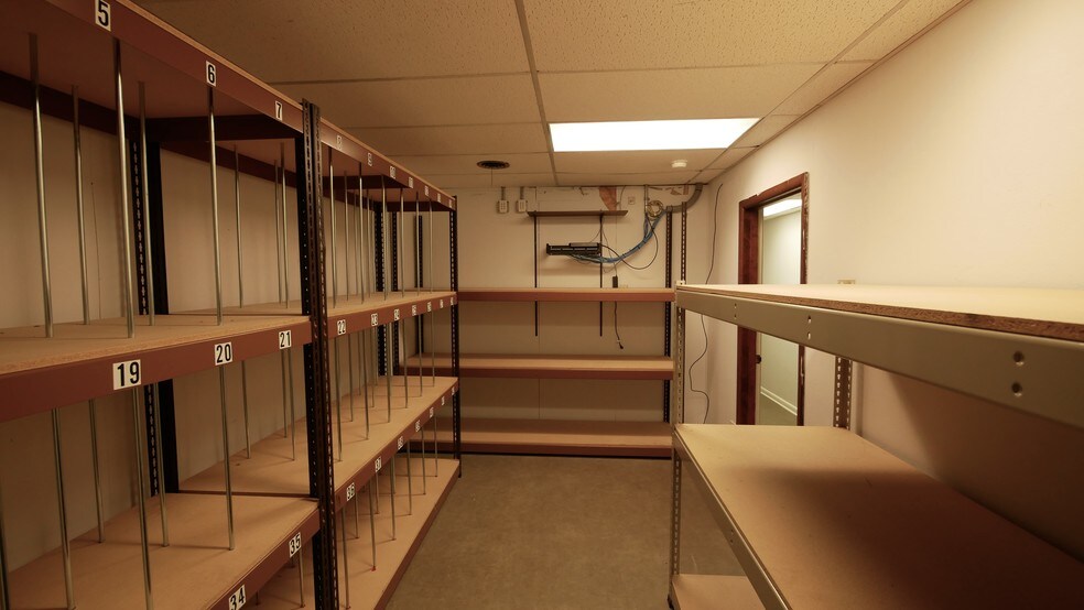 More Photos Of 175 N Washington St, Wheaton Office Residential For Sale