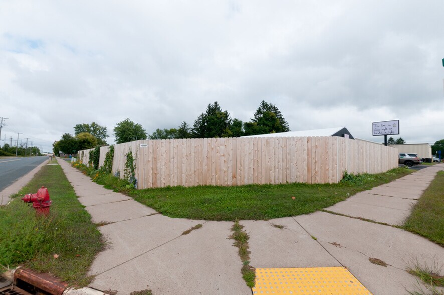 More Photos Of 23 W St. Patrick St, Rice Lake Storefront For Sale