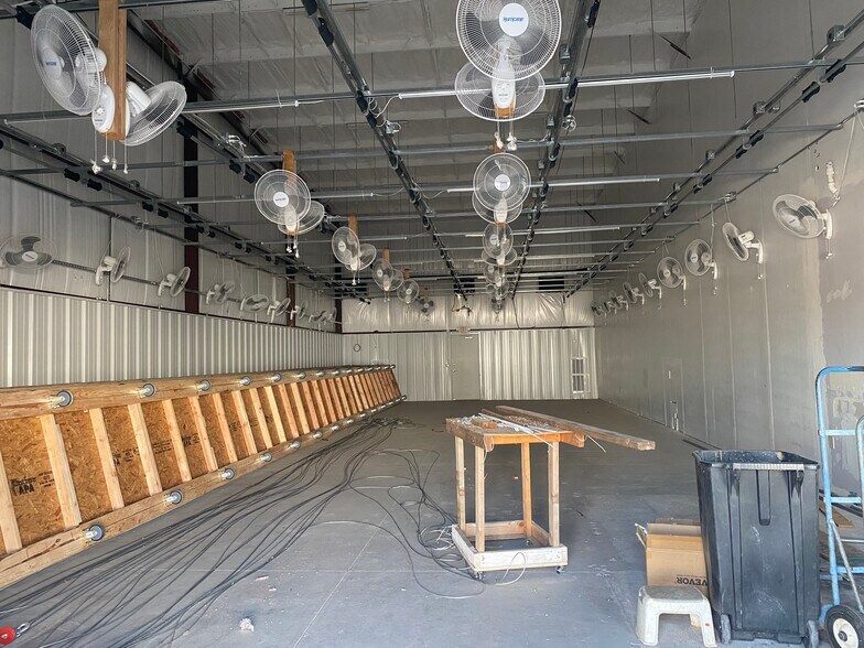 More Photos Of 4204 28th Ave NW, Norman Industrial For Lease