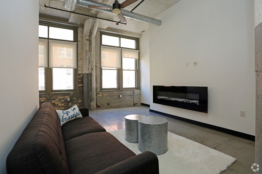 More Photos Of 226 N Water St, Milwaukee Apartments For Sale