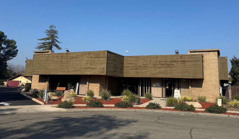Primary Photo Of 1398 W Indianapolis Ave, Fresno Medical For Lease
