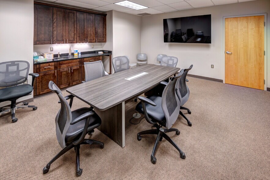 More Photos Of 95 Newnan South Industrial Dr, Newnan Truck Terminal For Lease