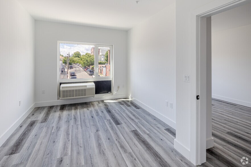 More Photos Of 102 Washington Ave, Belleville Apartments For Lease