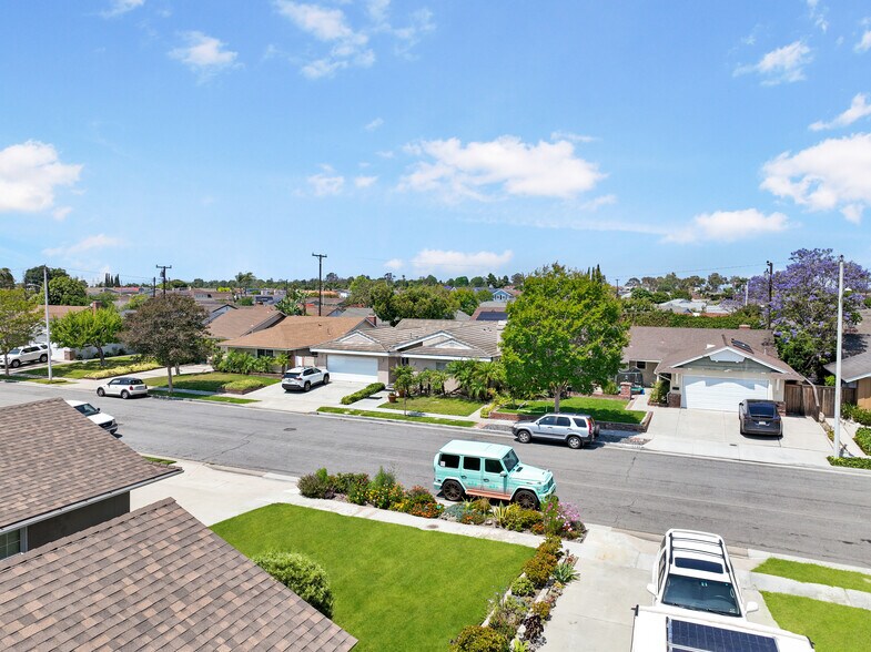 More Photos Of 15332 Shasta Ln, Huntington Beach Assisted Living For Sale